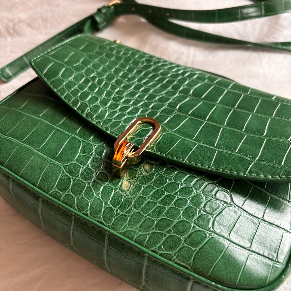 Green Crocodile-Embossed Crossbody Bag